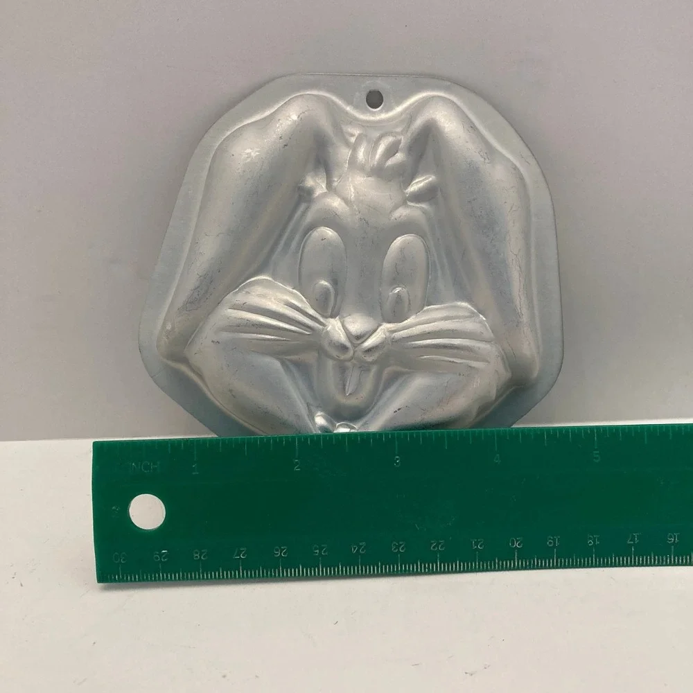 Mini Cake Pan Bugs Bunny 5X5 Personal Size Unbranded Aluminum‎